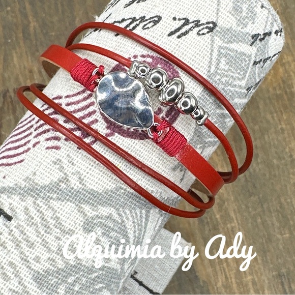 Red leather and silver bikercore chunky statement bracelet cuff bangle - Picture 1 of 2